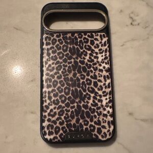 Burga Elite Leopard Print IPhone 17 Phone Case